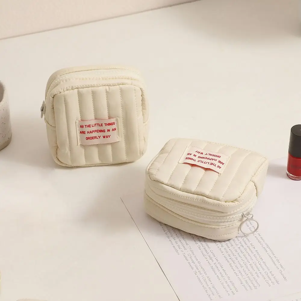 Mini sacs à cosmétiques à fermeture éclair pour femmes et filles, petit sac portable pour serviettes hygiéniques, porte-monnaie, portefeuille, rouge à lèvres, trousse d'évaluation de maquillage