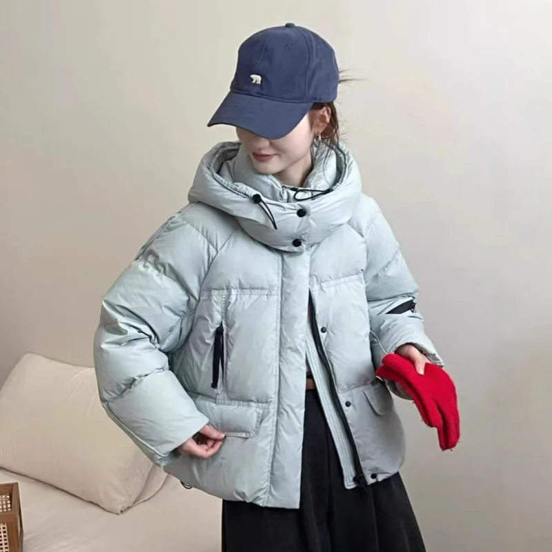 เสื้อแจ็คเก็ตขนเป็ดผู้หญิงแบบใหม่ ฤดูใบไม้ร่วง/ฤดูหนาว ปี 2025  แบบมีฮู้ด สไตล์ลำลอง  ให้ความอบอุ่น  แบบสั้น