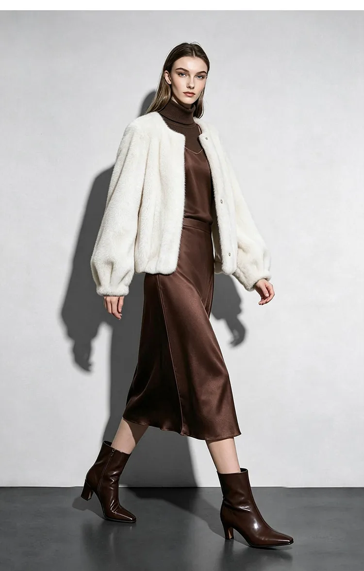 Amii Crew Neck Faux Fur Coat Lantern Sleeve Loose Fit Warm Light Luxury Minimalist 2026 Winter Women's Fur Coat 12624109