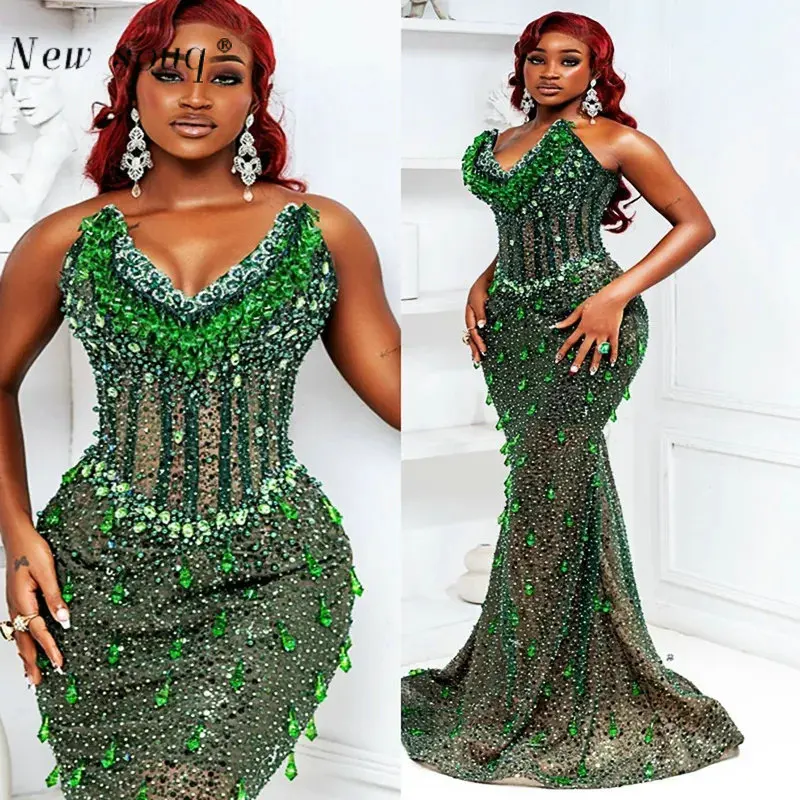 Afraicaanse Aso Ebi Groene Sexy V-Hals Mouwloze Lange Avondjurken Kristallen Versierd Corset Pailletten Feestjurken Voor Zwarte Meisjes