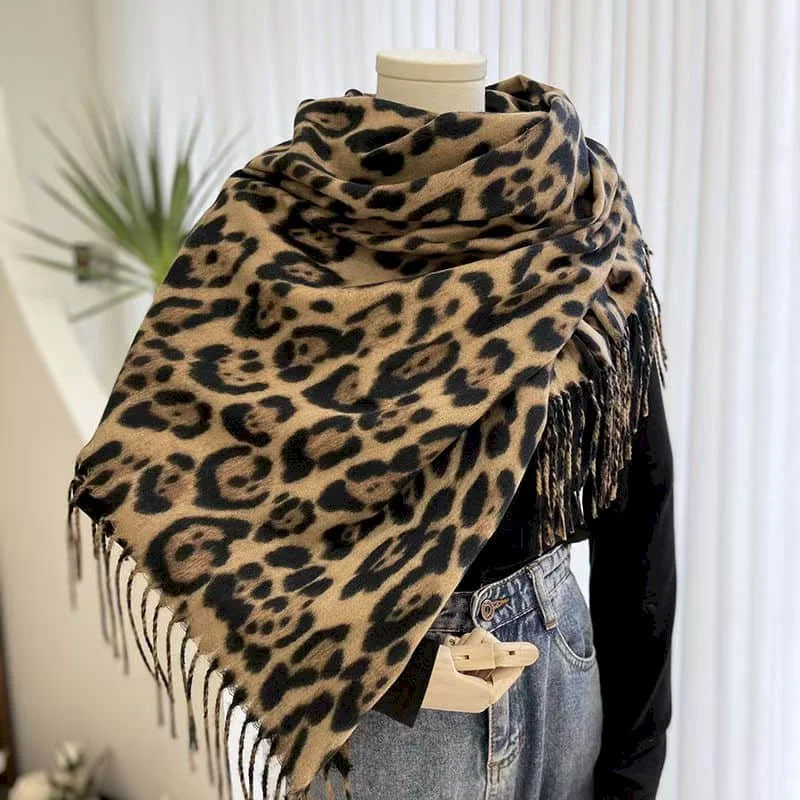 

Scarf Women Luxury Vintage Leopard Print Contrasting Colors Cashmere-like Female Scarf Korean Style Warm Winter Pashmina Shawl
