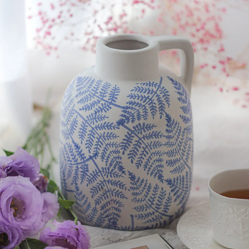 Blue and White Porcelain Vases Hand-painted Blue Faint Leaf Ceramic Vase Home Decoration