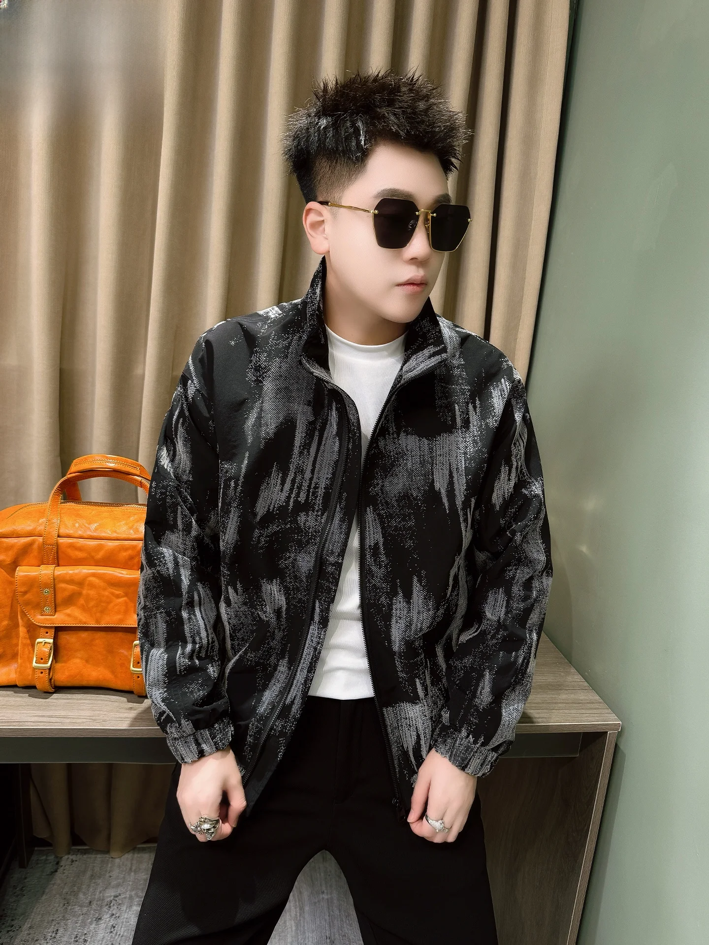 

Men's Spring Autumn 2025 New Faion Dyeing Jaet Stand Collar Versatile High Street Sle Polyester Fiber Long Sve Zipper