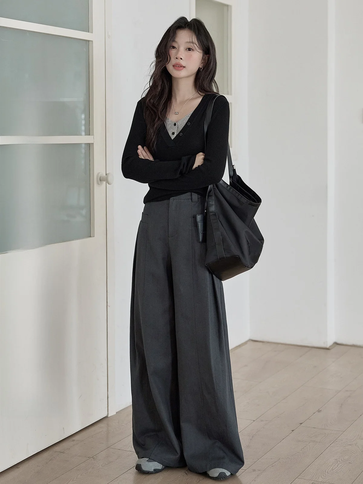 

Женские широкие брюки свободного кроя Deep Grey Casual, новая весенняя коллекция HUIXI Drawing Series, стройнящие, струящиеся, костюмные брюки