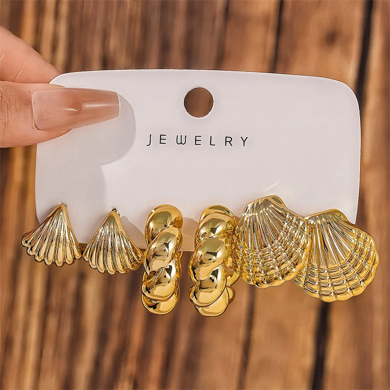

Vintage Gold Color Twisted C Shape Tear Drop Stud Earrings for Women Exaggerated Metal Geometric Chunky Circle Earrings Jewelry