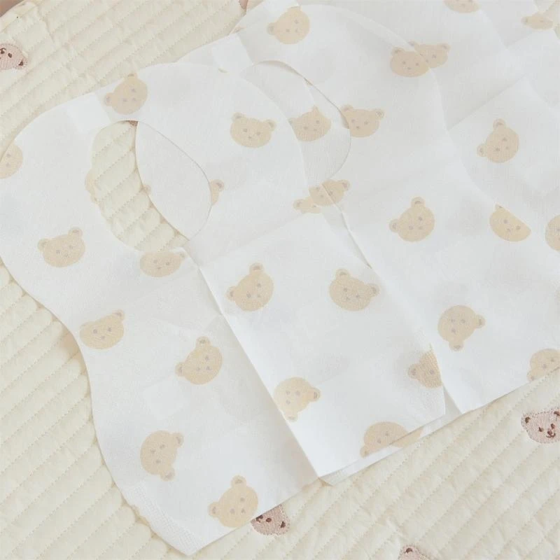 J15U 50-Pack مرايل للاستعمال مرة واحدة للأطفال مرايل لعاب بطبعة دب كرتوني مع جيب #5