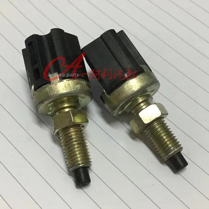

2PCS Geely transfer box switch reversing light switch turn signal switch sensor