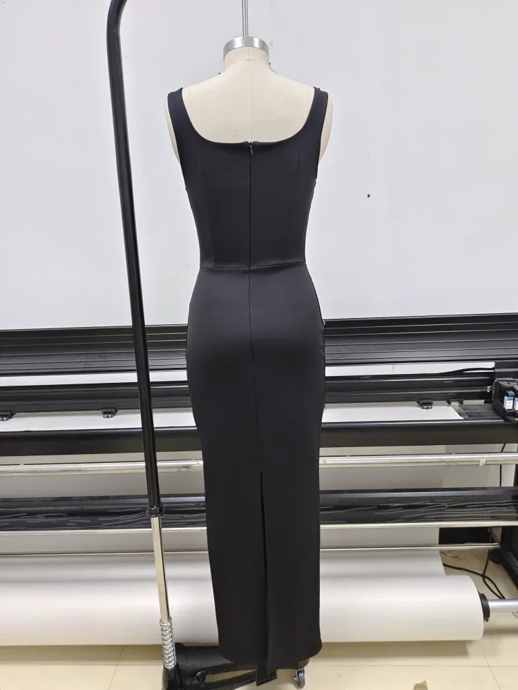 Sexy Straps Retro Diamonds Design Long Dress Elegant Women Black Sleeveless Brooch-Embellished Slim Maxi Gown Evening Party Club