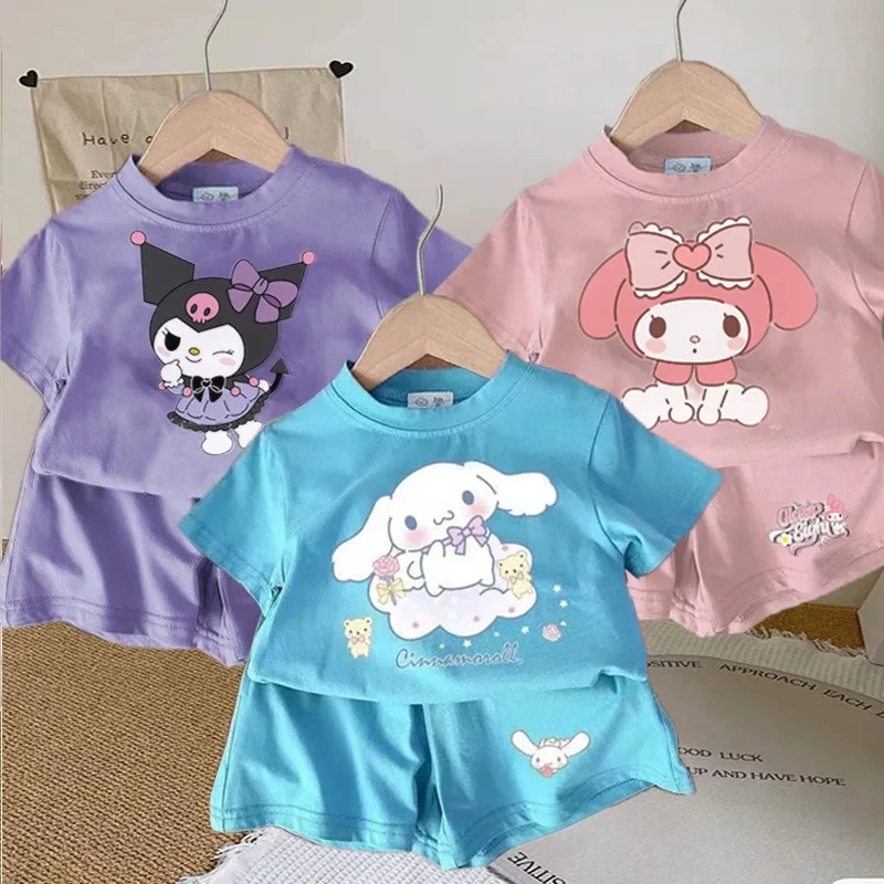 

Детский комплект из футболки и шортов Sanrio, новинка, одежда Kuromi Cinnamoroll My Melody, летняя аниме кавайная футболка и штаны для девочек, детский подарок