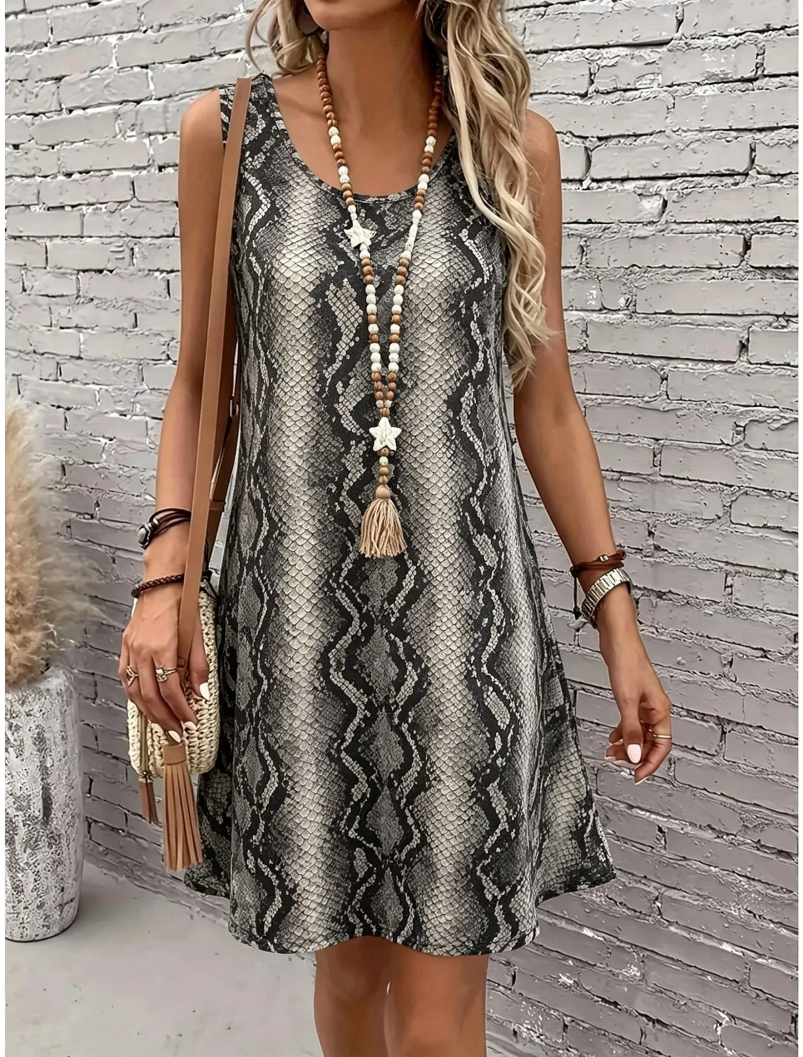 Women's Round Neck Sleeveless Snakeskin Print Casual A-Line Mini Dress, Stylish Tank Dresses for Spring & Summer