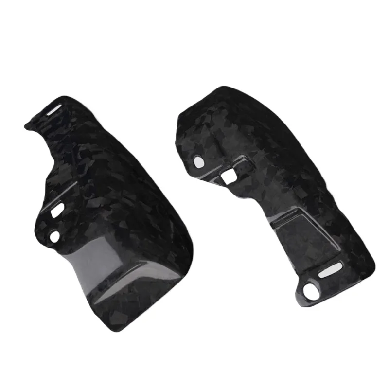 

Glossy Forged Carbon Fiber Engine Heat Shield for 2024-2025 for Street Glide Road Glide CVO Road Glide for ST Motorcycle