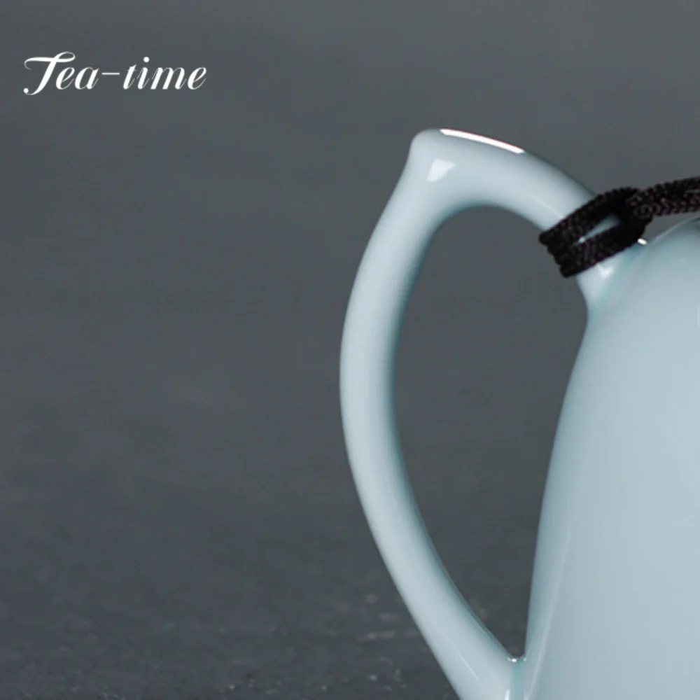 220ml Japanese Celadon Porcelain Teapot Boutique Small Pot Household Tea Making Kettle with Ball Hole Kung Fu Teaset Decoration