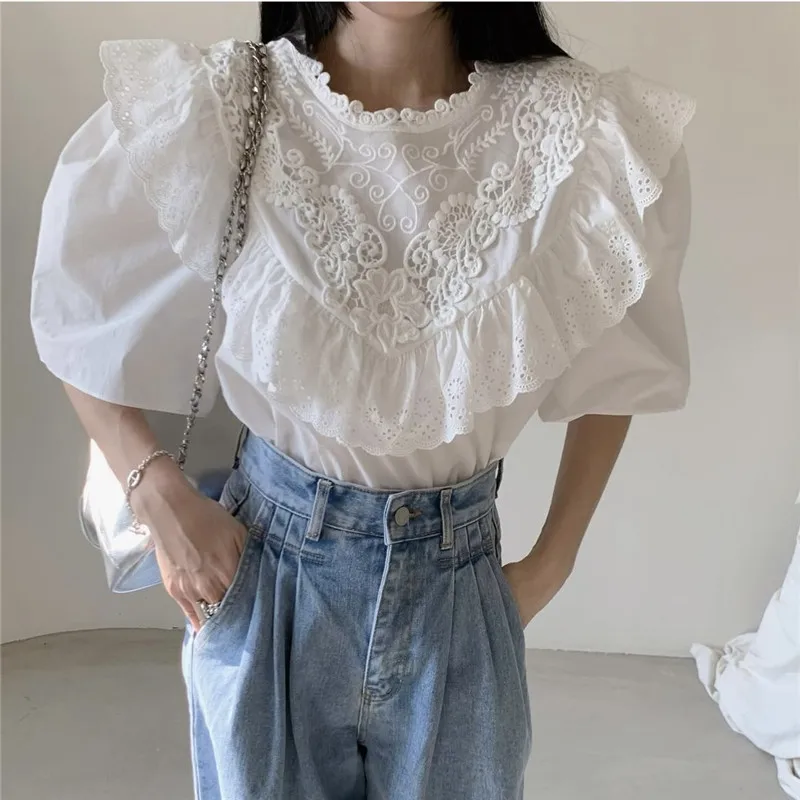 

French Court Style Retro White Navy Lace Shirt for Women Summer Fashion Ruffles Lace Hook Casual Blouse Short Sleeve Loose Top