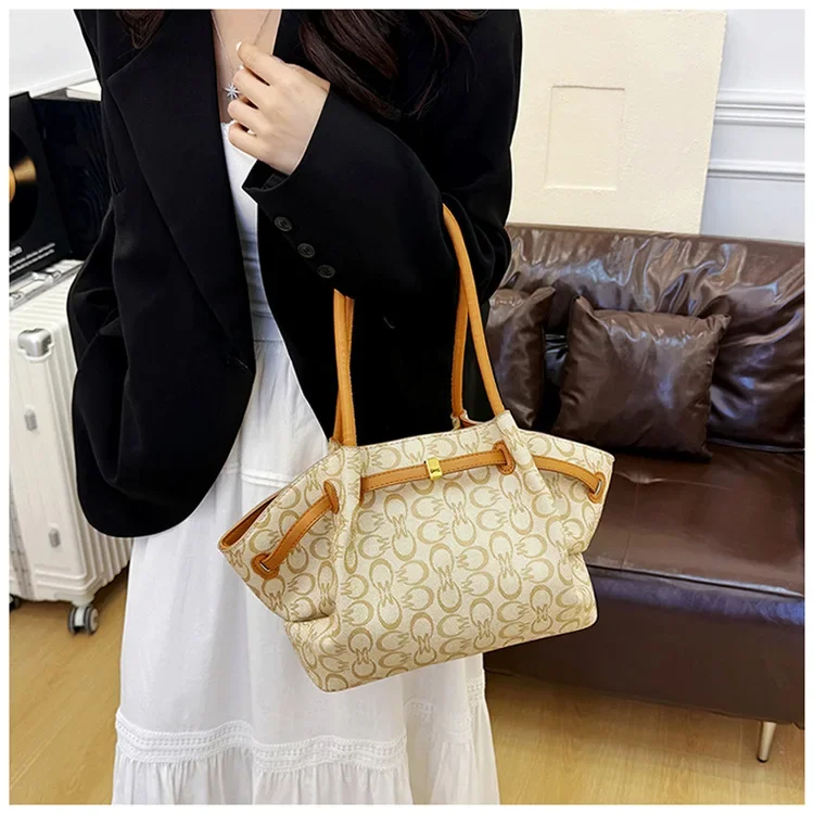

2025 Light Luxury Wing Tote - High-Quality, Large Capacity, Women's Commuter Shopper, Underarm/Shoulder/Crossbody Stylish