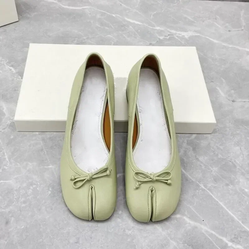 2024 new leather mid-heeled thick heels, split toe ballet shoes for women, bowshallow mouth versatile mid-heeled horseshoe shoes