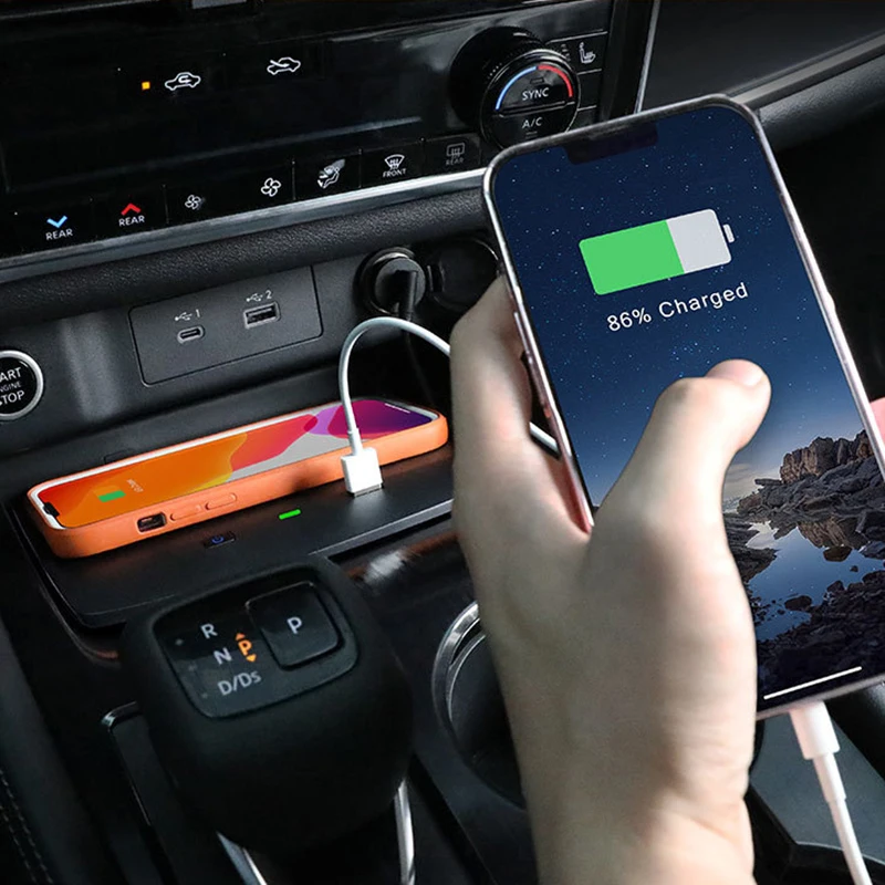 Car wireless charger for Nissan X-Trail Rogue 2021 2022 2023 mobile phone charger charging holder charging pad plate trim