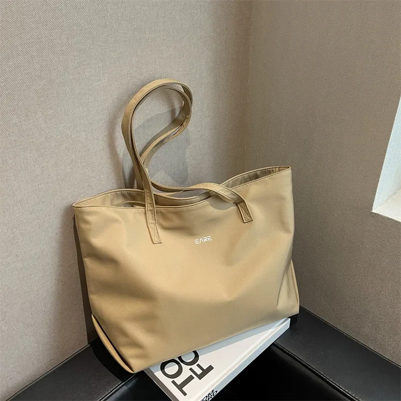 Borsa tote da donna di grande capacità Borsa monospalla impermeabile estiva Pendolarismo al lavoro Shopping Borsa a mano casual grande portatile