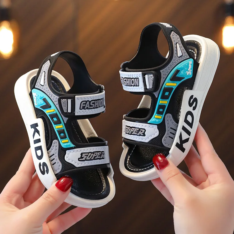 Oddychające sandały sportowe Letnie sandały dla chłopców Casualowe buty plażowe Wygodne buty dziecięce z miękką podeszwą Modne antypoślizgowe sandały