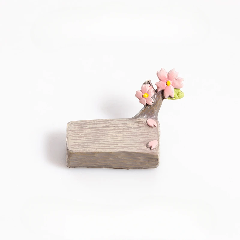 Resin Sakura Figurines Bench Originality Simulation Stump Miniatures Simple Design Aesthetic Room Home Decor Statuette FYFM