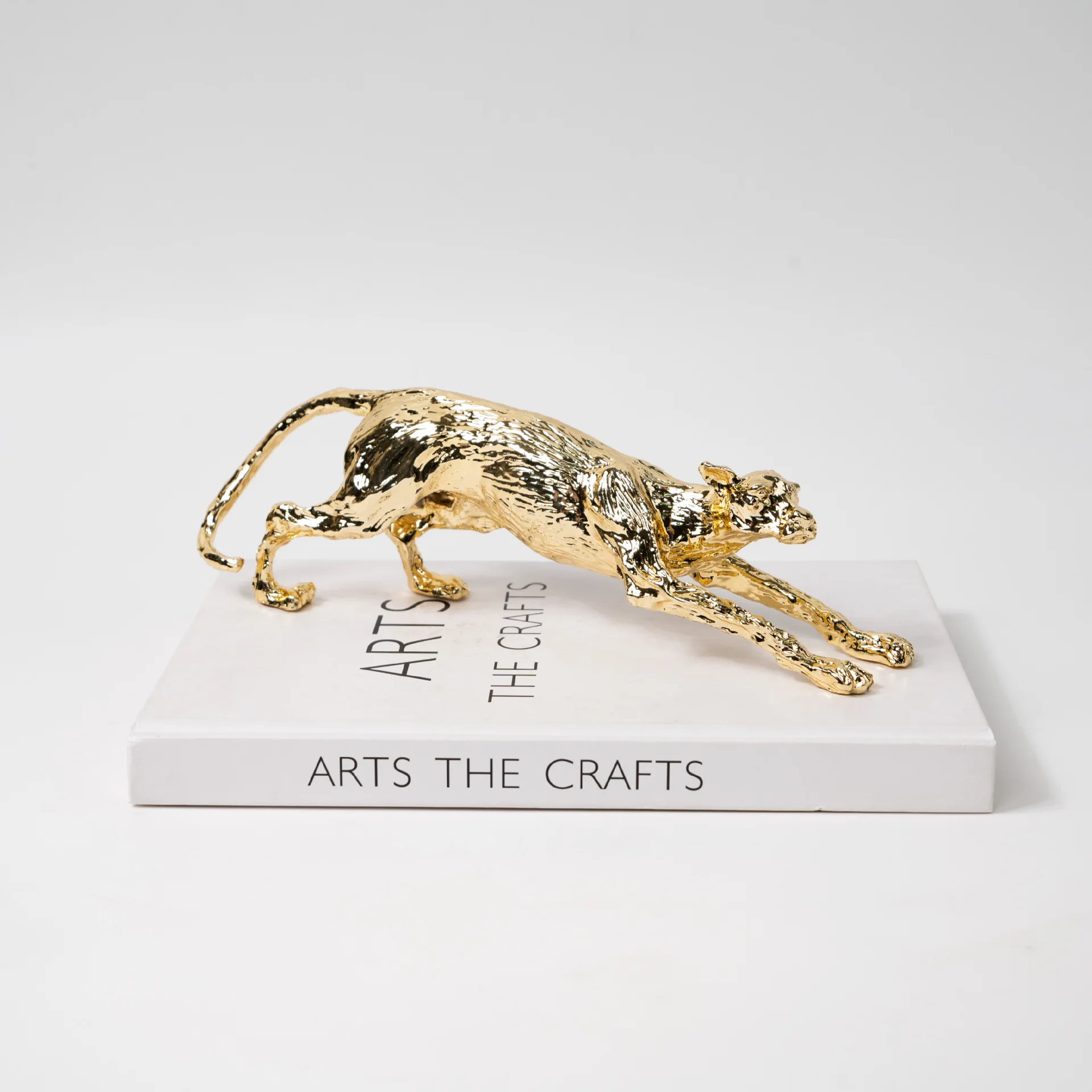 

PYJ Modern Light Luxury Abstract Metal Leopard Animal Ornament Creative Jewelry Home Furnishing