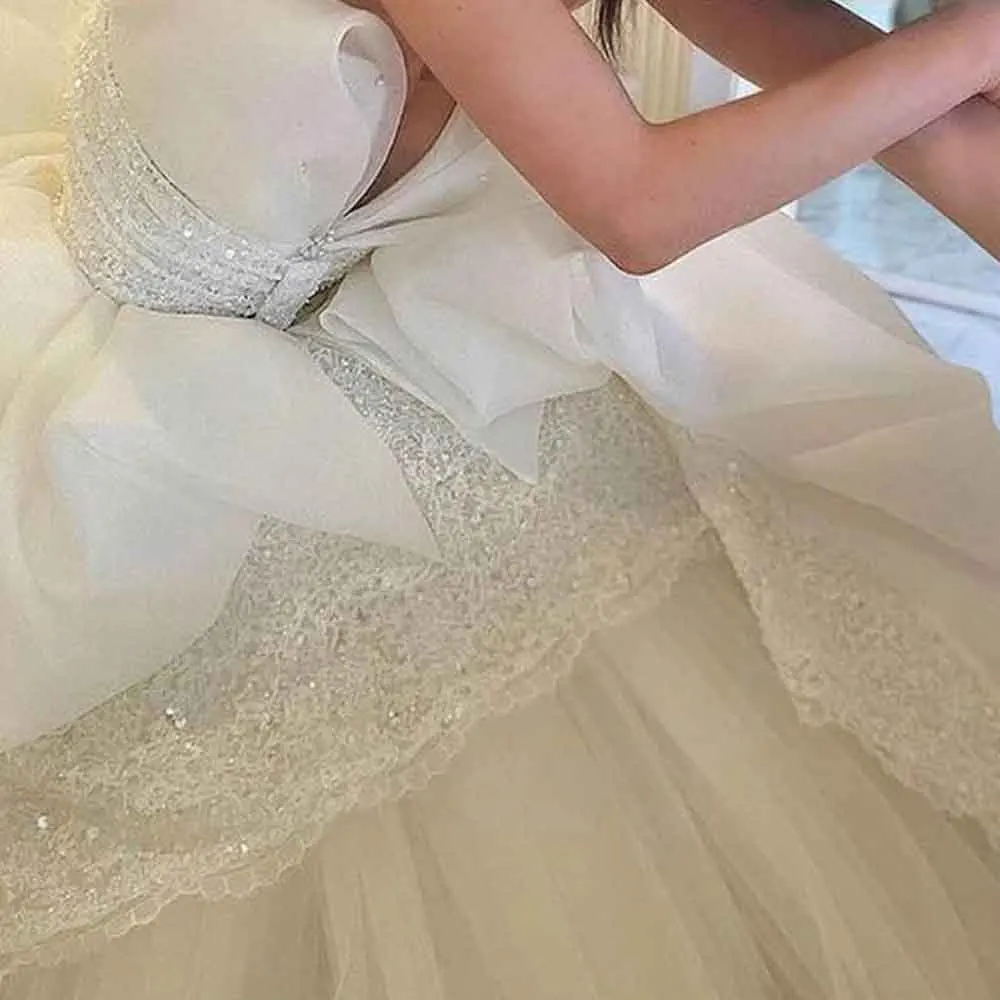 تخصيص مطرز الترتر الكرة ثوب الزفاف فستان اغراق العنق منتفخ فيستدو دي noiva اللؤلؤ Overskirt ستناء