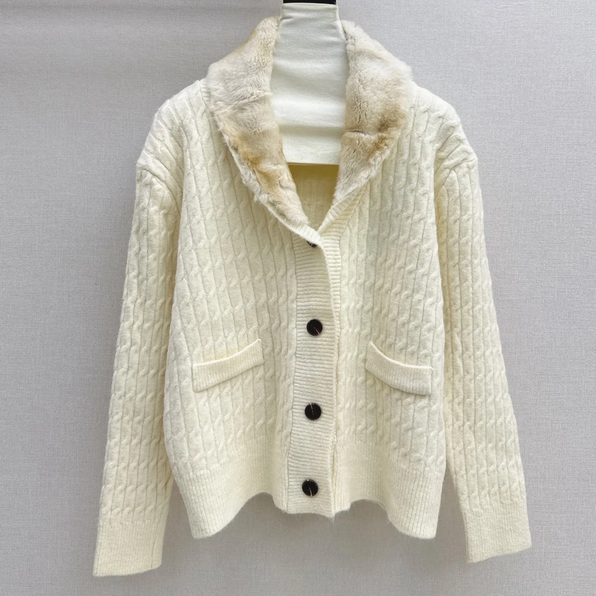 High Quality Women Lapel Cable Knit Short Cardigan, Single Breasted Long Sleeve Sweater Coat With Pockets lyt261013224