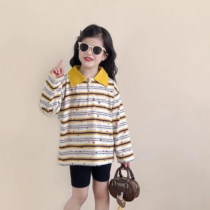 

Костюм для девочек, осень-зима 2022, новая детская одежда, корейская детская цветная полоска для девочек, шорты с капюшоном и пятиконечной звездой, состоящие из двух предметов