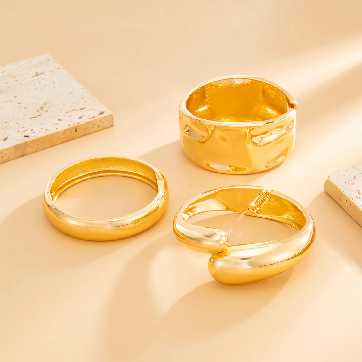 فاسق خمر غير النظامية مكتنزة المعادن الكفة أساور للنساء بيان لامعة واسعة أساور الإسورة الأساور Steampunk الرجال المجوهرات