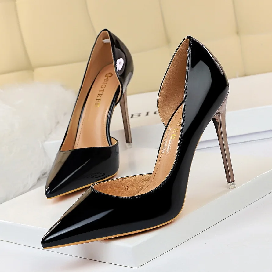 

Women Thin Metal ladies heels shoes Shallow Notch Pointed Side Hollow Sexy Nightclub classic pumps Single wedding bride Shoes