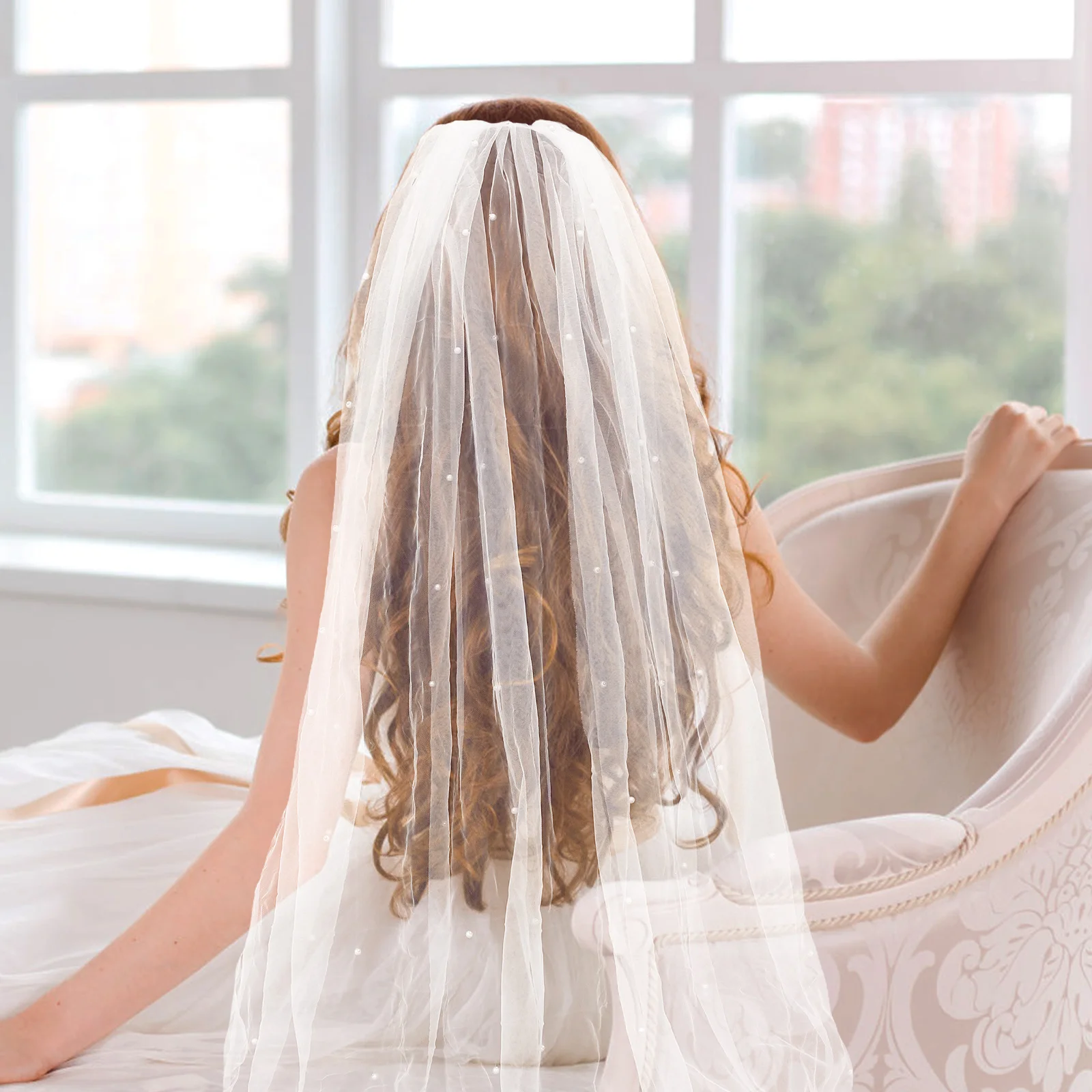 

2Pcs Wedding Bridal Veil Short White Tulle Imitation Pearl Beaded Design Bridal Hair Accessory for Bachelorette Party Flower