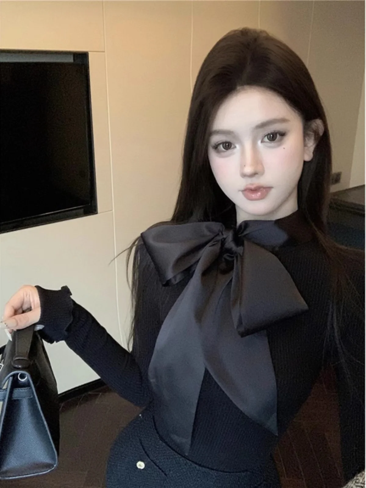 Elegant Tight Fit Long Sleeve Base Shirt Women's Spring Autumn New Style Beautiful  Knot Inner Wear Lovely Top