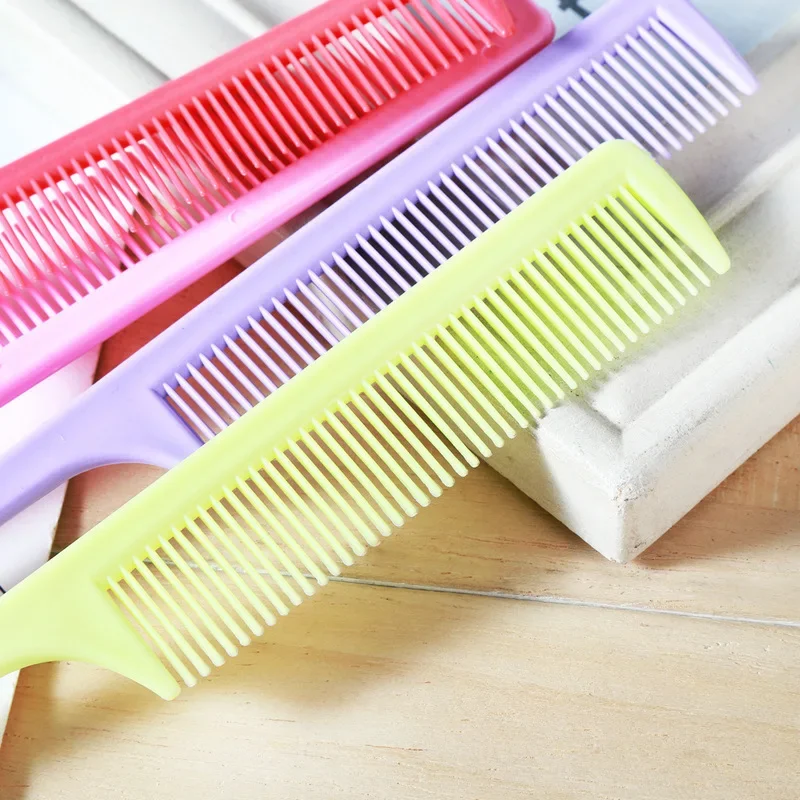 1PCS Portable Random Color Hair Comb Salon Brush Styling Hairdressing Tail Plastic Comb with Thin and Long Handle Hair Brush