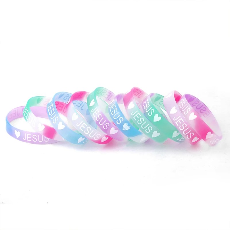 FLOLA 10PCS Multicolor Custom Jesus Silicone Bracelets Bangles Candy Color Heart Sport Rubber Wristband Bracelet Gifts brtc37