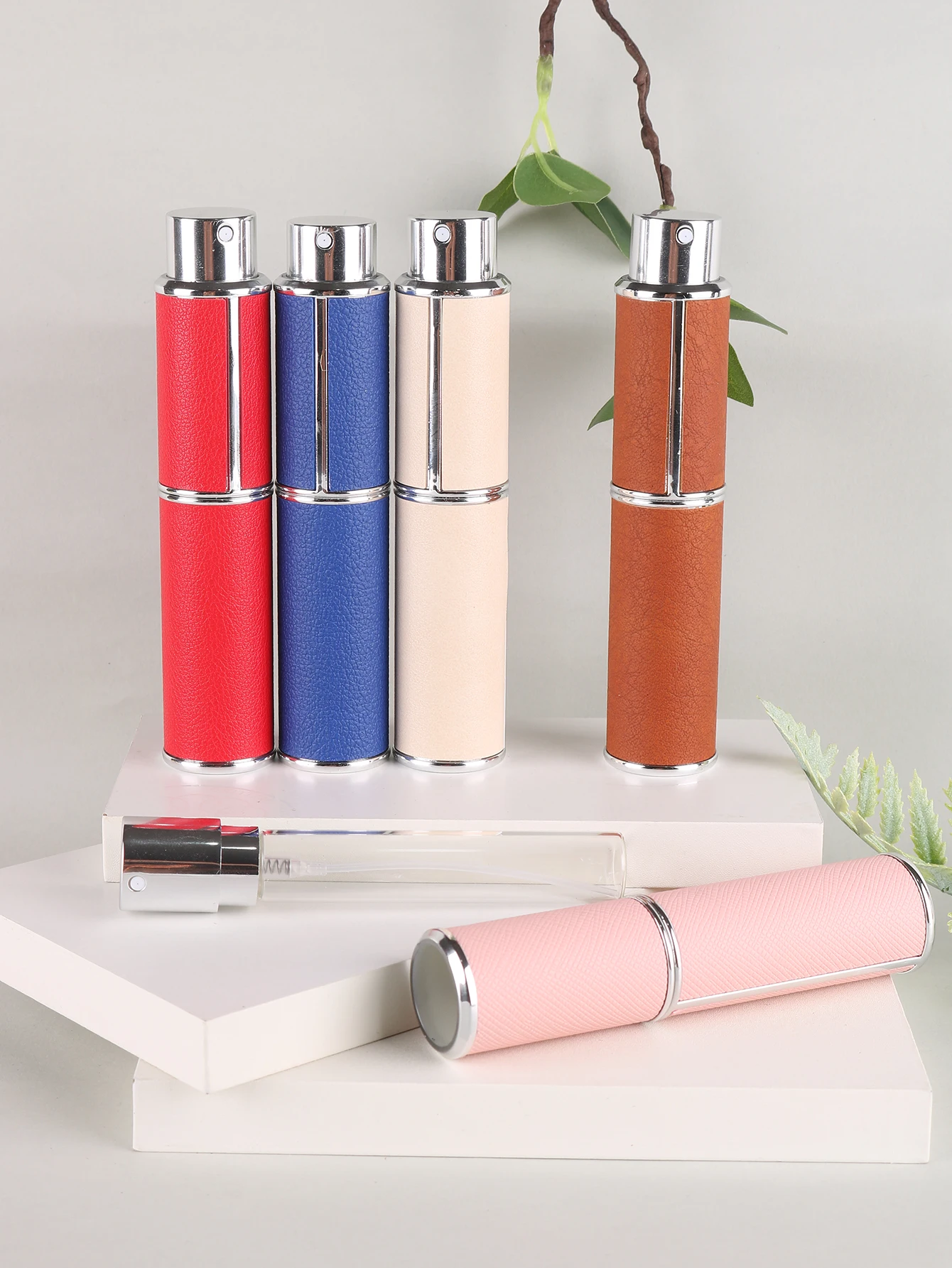 10ml Drehverschluss-Lederparfümflasche, Leerer Nachfüllbarer Reisebehälter, Leere Kölnischwasserflasche, Tragbare Sprühflasche, Taschenformat – Detail 6