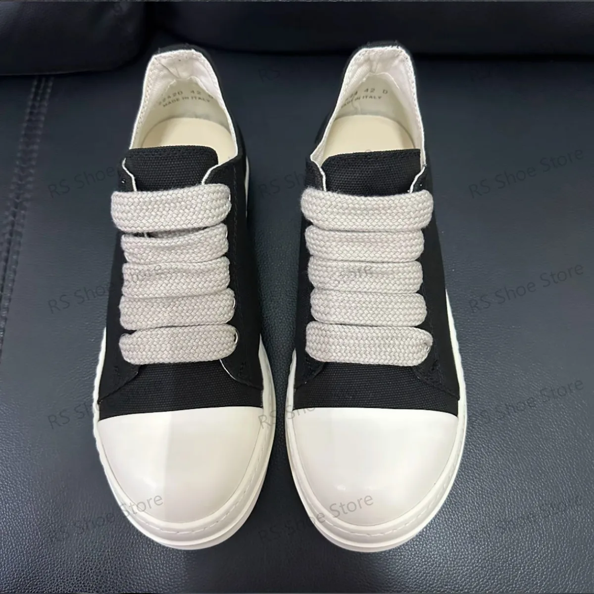 

Ro Classic Designer Men Sneaker Low Top Shoe Women Black Canvas Casual Shoes Luxury Versatile Jumbo Laces Retro Flat Sneakers