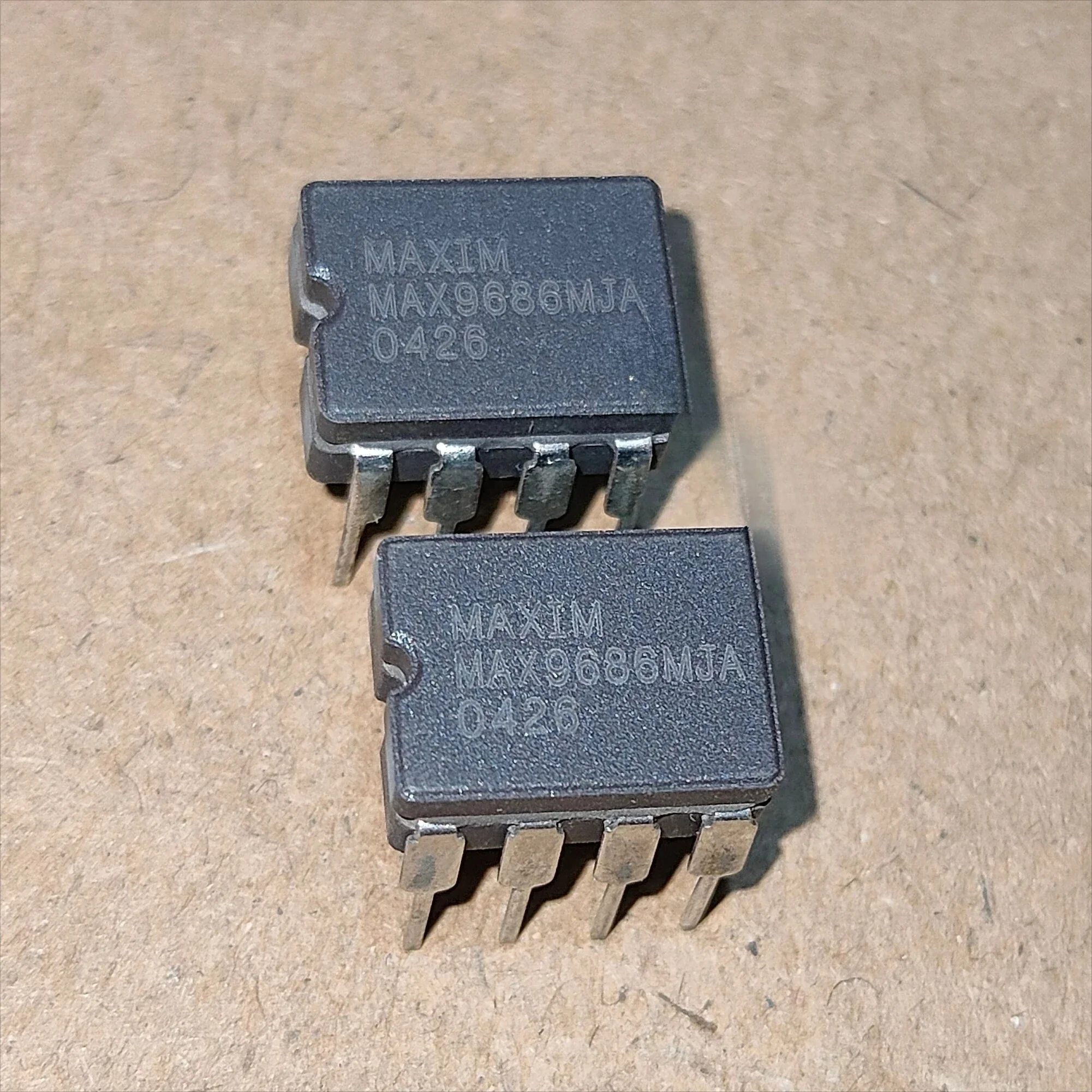 New original MAX9686MJA DIP8 imported in-line integrated circuit chip in stock