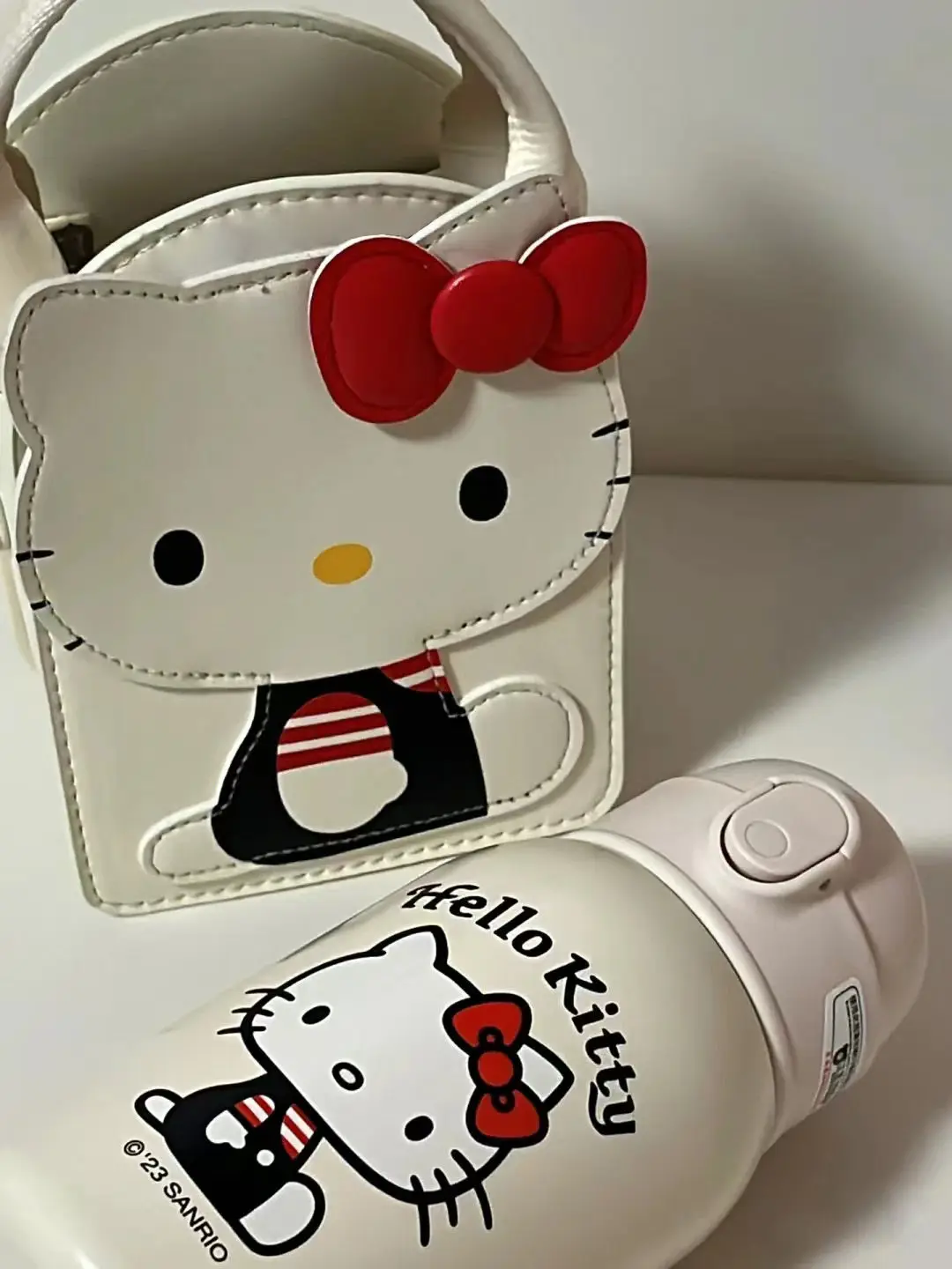 Sanrio Hello Kitty Women's 2023 New Cute Mobile Phone Bag Vitality Girl One-Shoulder Messenger Bag