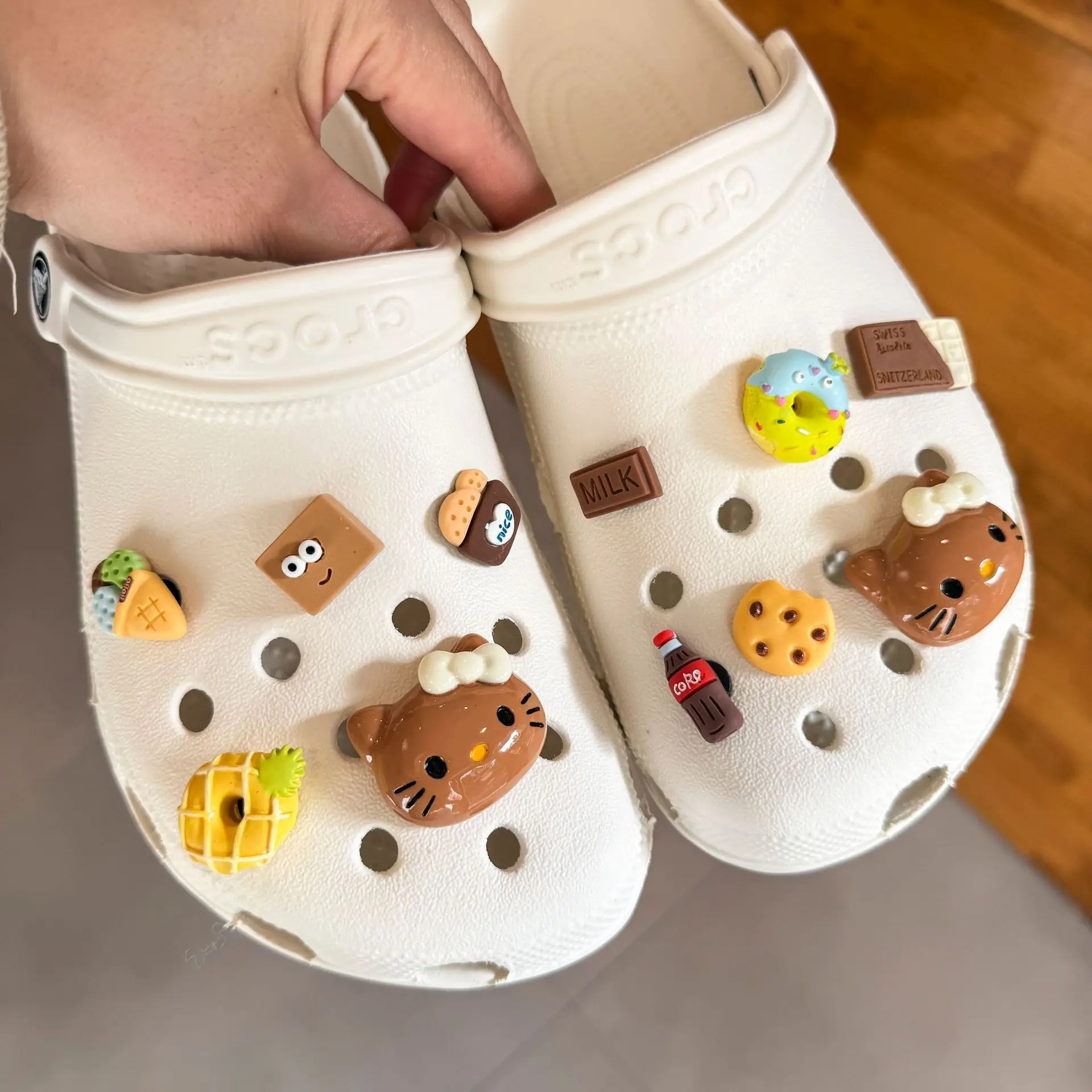 Mesuca 3D Stereo Hello Kitty Snack Shoe Charms Removable Garden Shoe Decor Chocolate Donut Cute DIY Decor Accessories Gifts ﻿