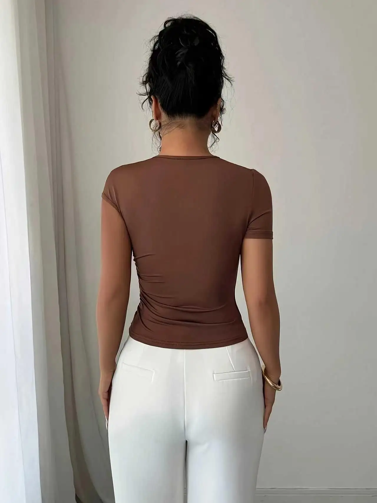 Ladies Asymmetric Collar 3D Rose Gold Metal Button Decorated Sleeveless Short Sleeve Fashion Versatile T-Shirt