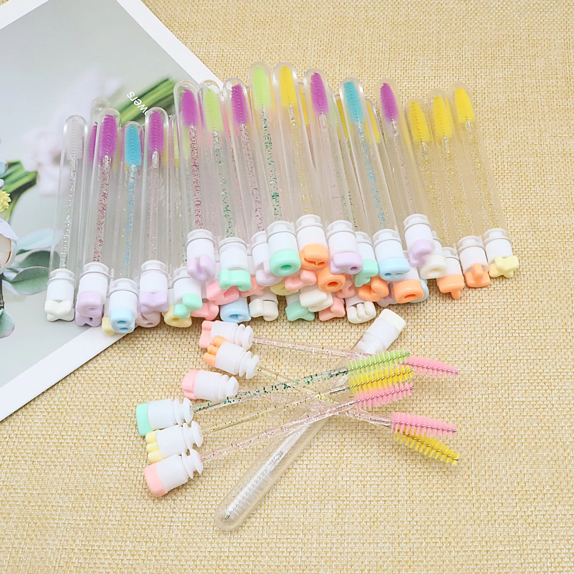 الجملة المتاح رسائل لاش العصا رمش فرشاة أنبوب المحمولة الغبار برهان كريستال بريق فرشاة للمكياج جلدة Coloful كريستال #1