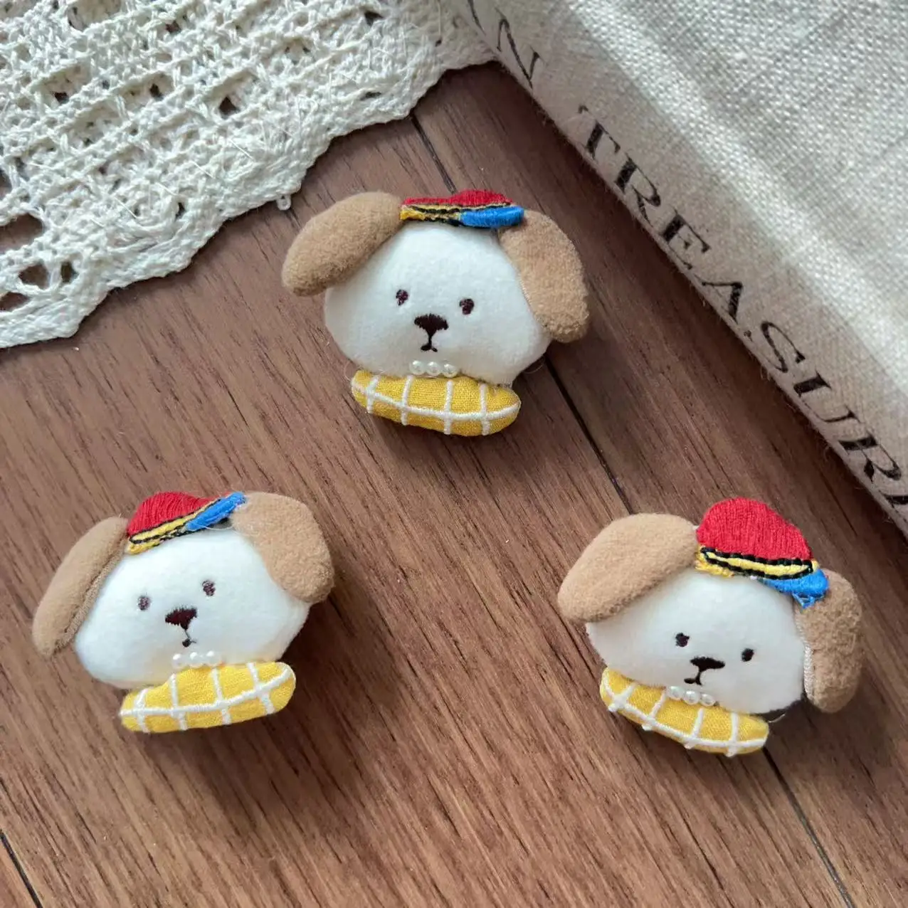 

Fabric Hat Dog Hair Accessory Brooch Pin Handmade Stuffed Toy for Children Shoes Socks Bag Hat Decoration Cute