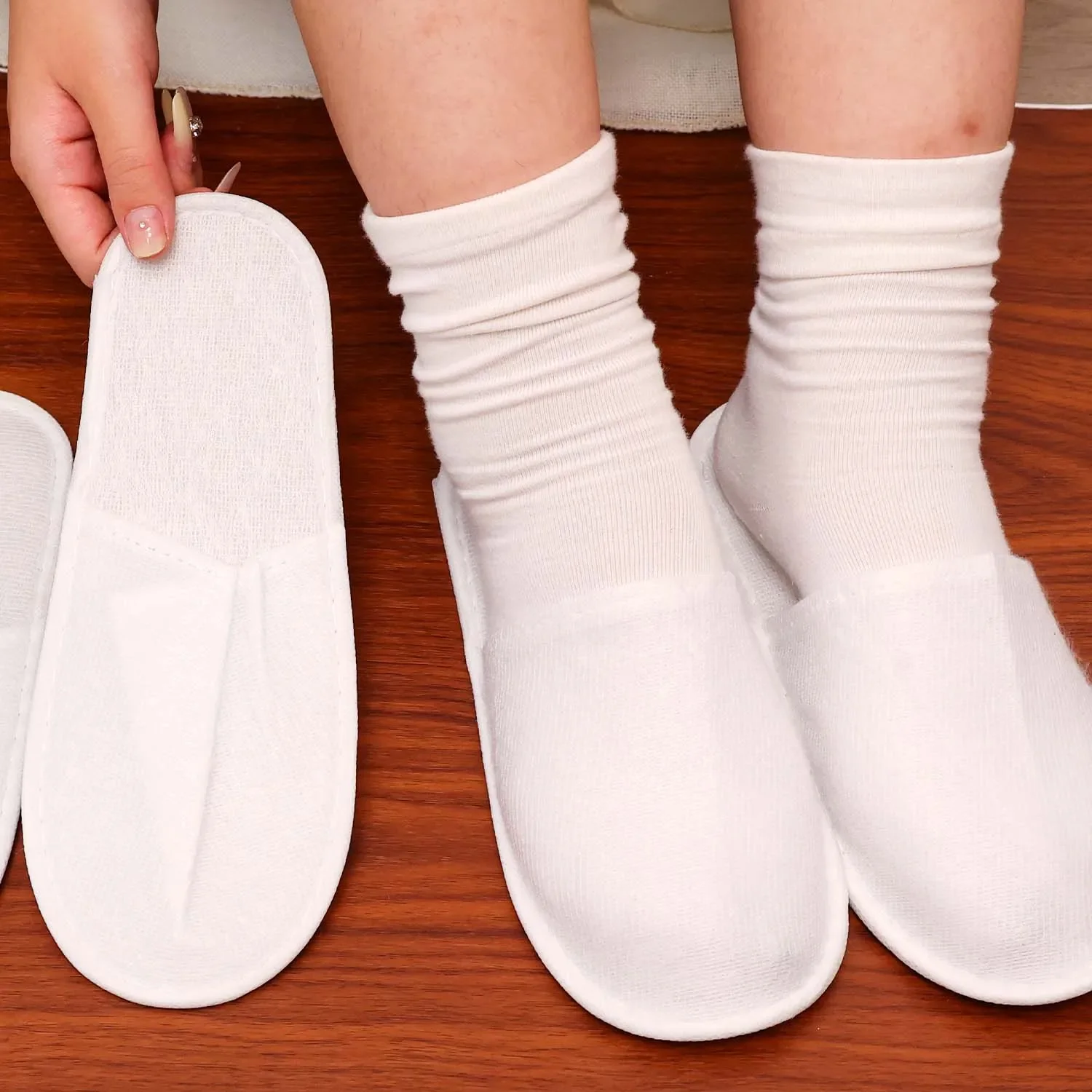 White Disposable Slipper Non-Slip House Slippers Individually Packaged Unisex Brushed Slides for Hotel Travel Households Shoes