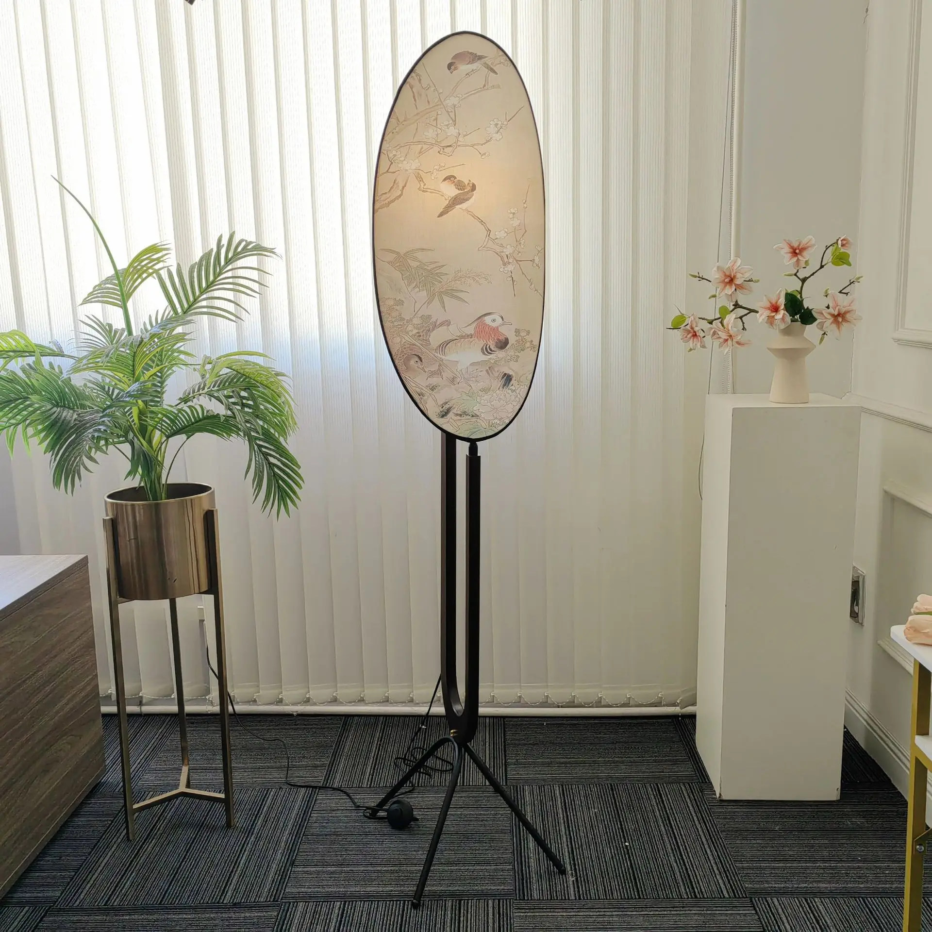 

Medieval screen, French retro Song Dynasty, aesthetic designer, high sense of living room, vertical lamp, new Chinese style