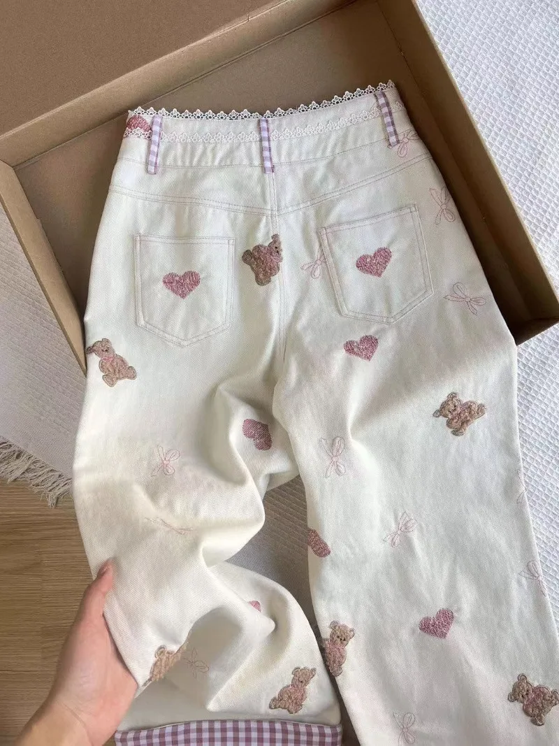 Jean brodé ours mignon pour fille, pantalon blanc taille haute à jambes larges, vêtements féminins à la mode, printemps