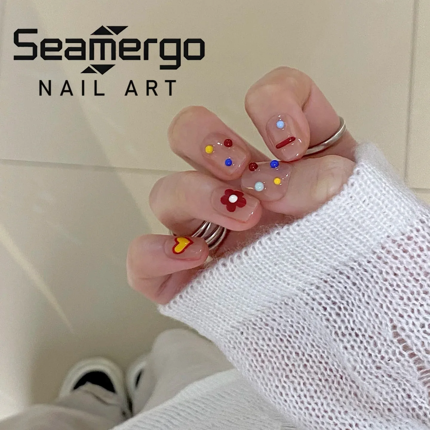 

24 шт. милых французских накладных ногтей Y2K, короткие квадратные, нюдовые, с розовыми и белыми звездами, отпечатками лапок, стразами, милый дизайн для женщин