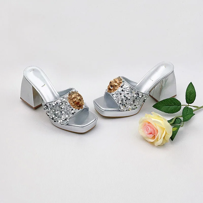 شباشب جديدة بكعب عالٍ جدًا مع كعب سميك مطرز، منصة أنيقة مقاومة للماء، صنادل بمقدمة مربعة، شباشب راقية 84