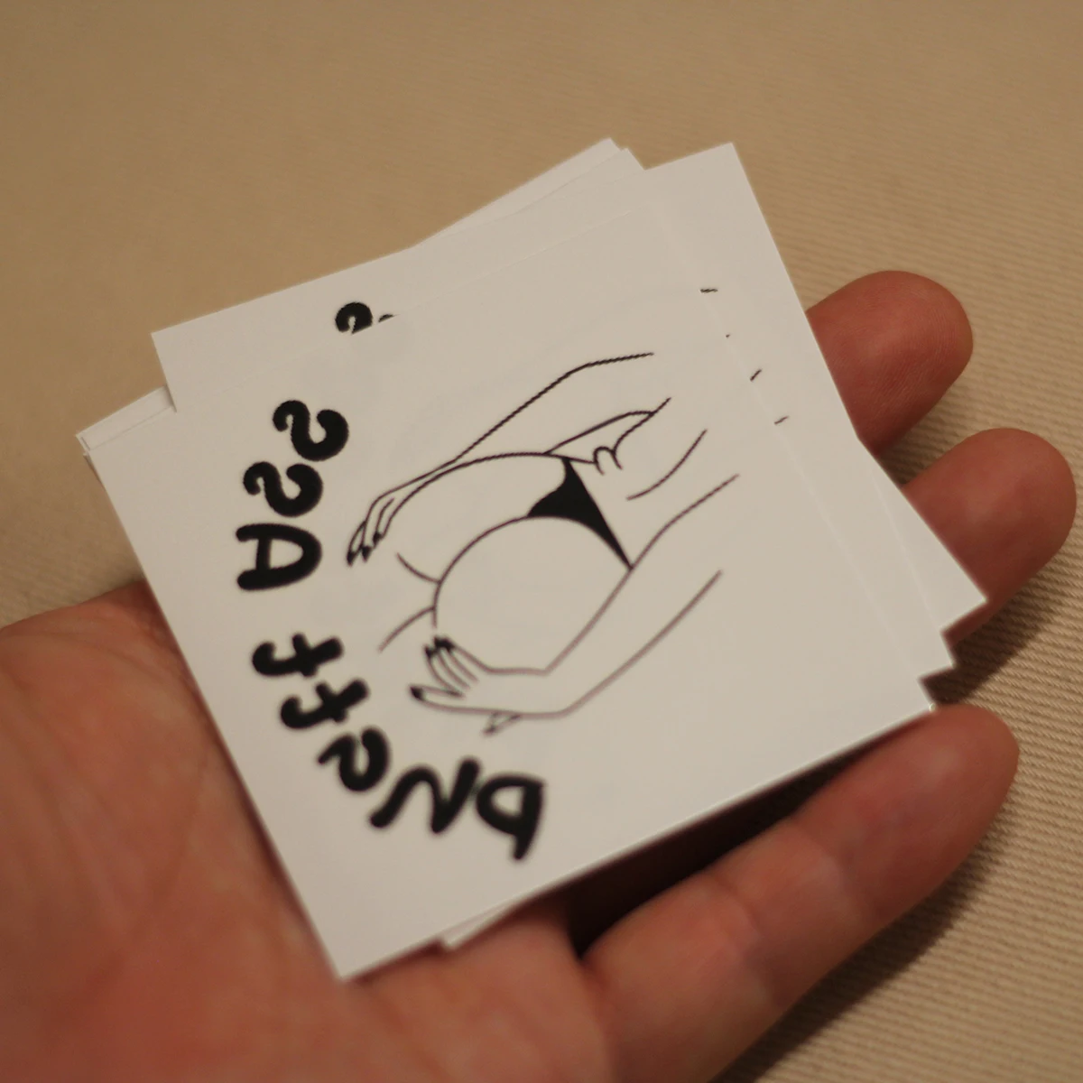 وشم مؤقت من فات الحمار - ملصقات فنية وهمية للجسم للرجال والنساء - تصميمات متمردين مقاومة للماء للاستعمال مرة واحدة للحفلات