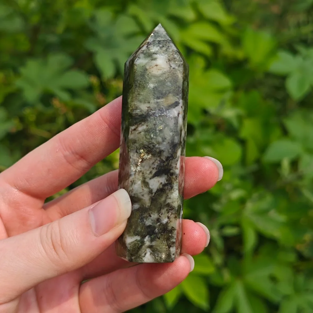 

1Pc Beautiful Shiny Green Mica in White Albite Towers, Desktop Decoration, Happiness Crystal, Home Decoration,