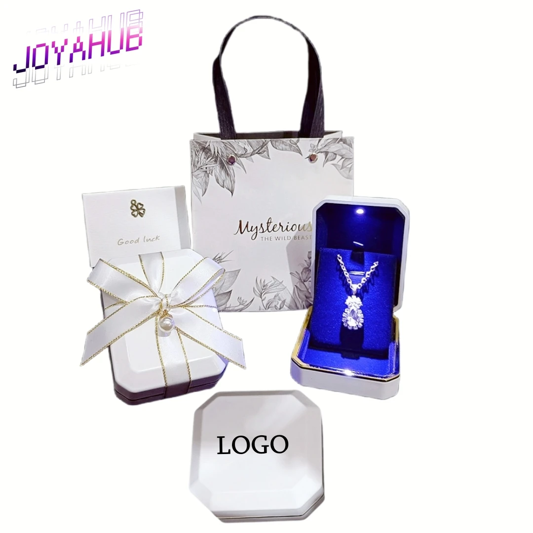 

Индивидуальный логотип, плюшевый бархатный подарочный набор ювелирных изделий со светодиодным акцентом, кольцо/колье, коробки для помолвки, дня рождения, роскошные OEM на память