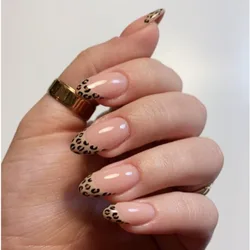 24 Pcs Leopard Print French Self-adhesive Press Nails Mid-Length Realistic Fake Nails Almond Fashion Artificial Nail Press On